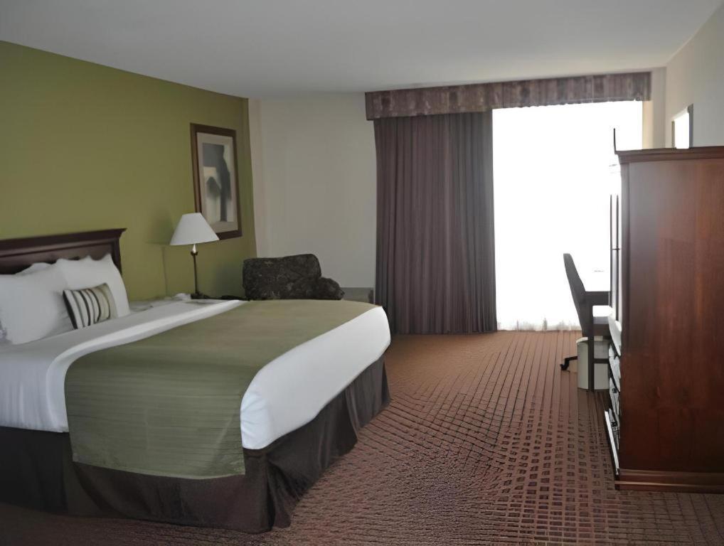 Garden Plaza Hotel Saddle Brook Exteriér fotografie