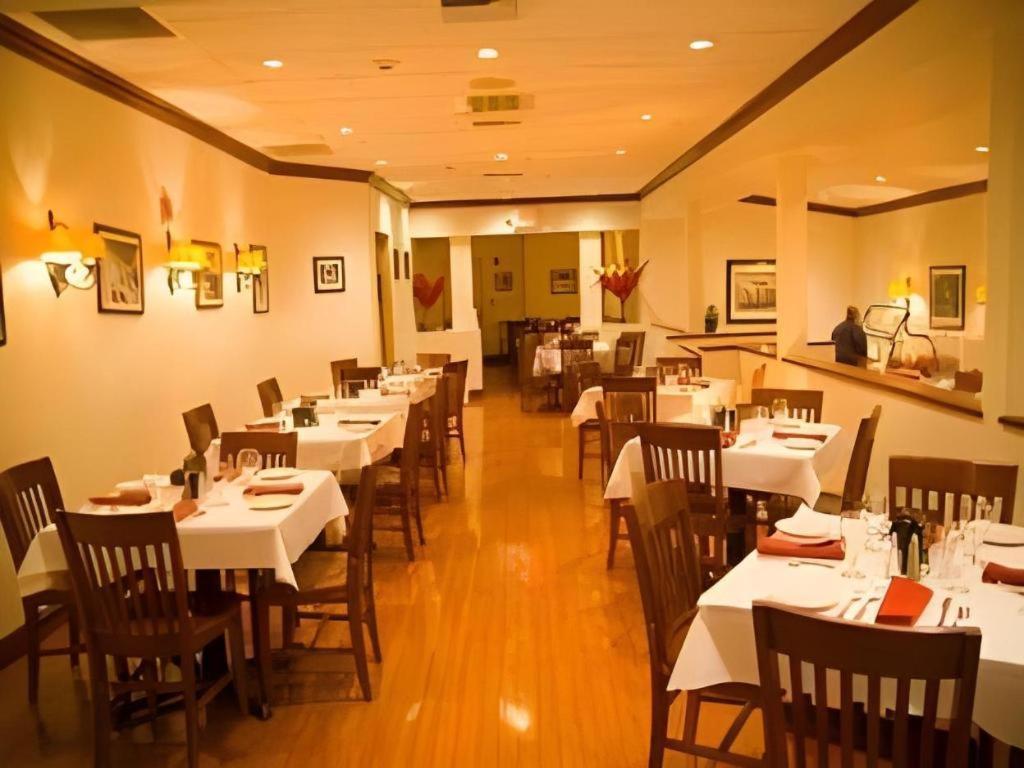 Garden Plaza Hotel Saddle Brook Exteriér fotografie