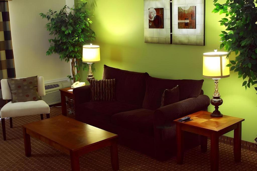 Garden Plaza Hotel Saddle Brook Exteriér fotografie