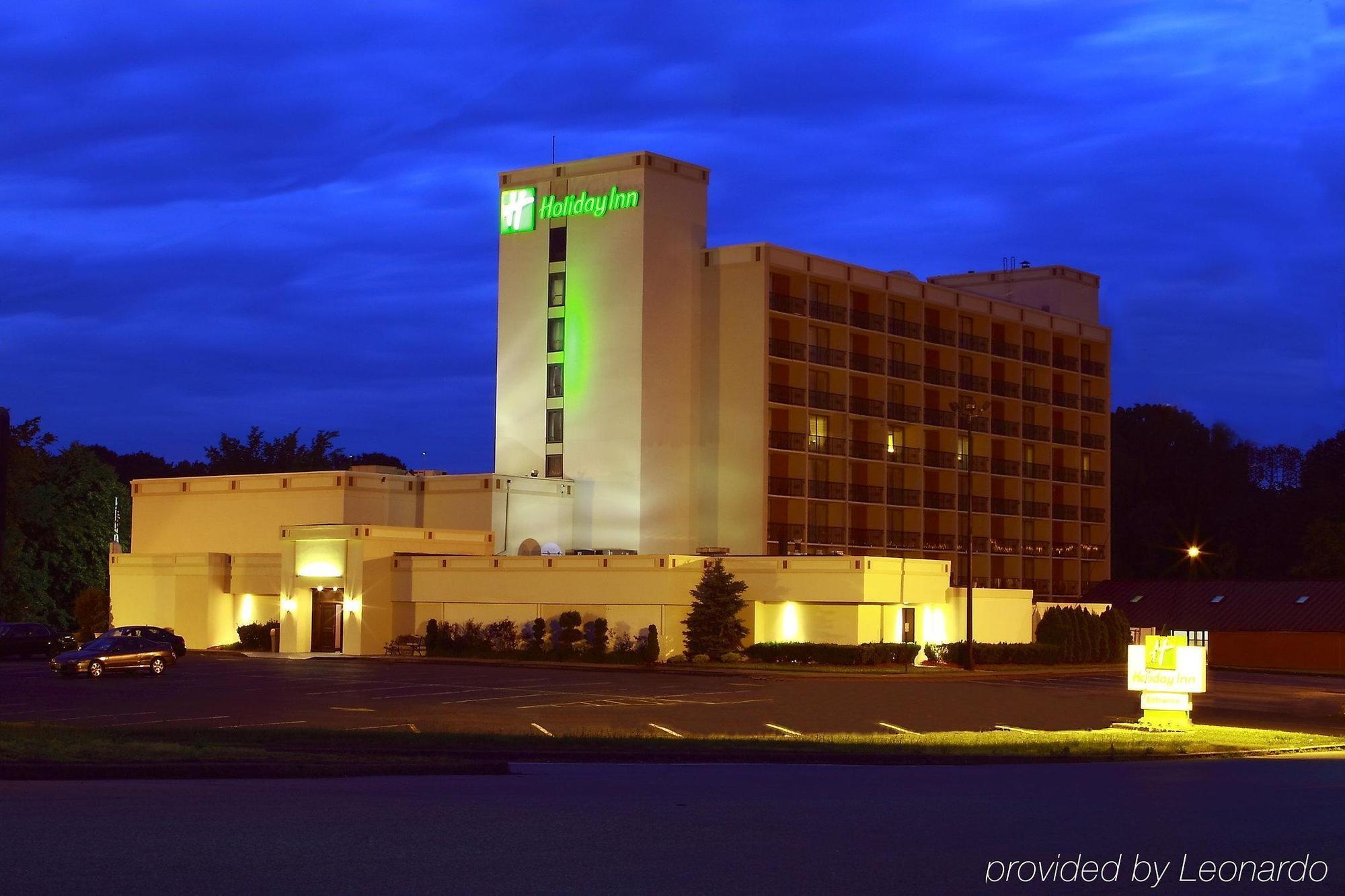 Garden Plaza Hotel Saddle Brook Exteriér fotografie