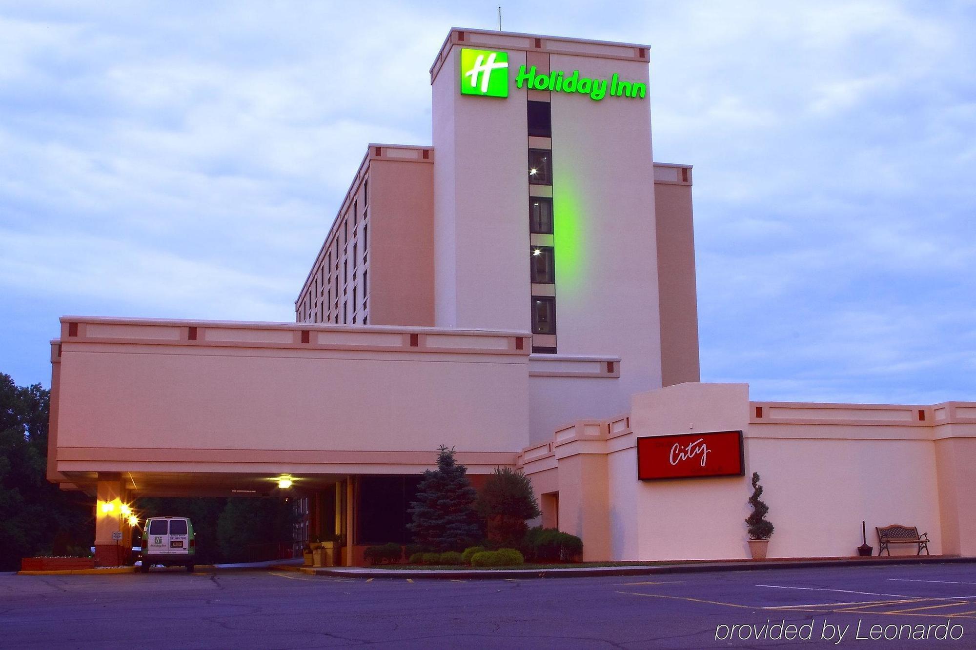 Garden Plaza Hotel Saddle Brook Exteriér fotografie